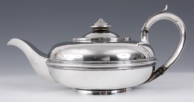 Lot 249 - A MID 19TH CENTURY SILVER TEAPOT of...