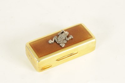 Lot 184 - AN EARLY 20TH CENTURY CASED RUSSIAN SILVER GILT, ENAMEL AND DIAMOND SET PATCH BOX