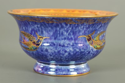 Lot 173 - A GROUP OF 3 EARLY 20TH CENTURY WEDGWOOD LUSTRE CABINET BOWLS