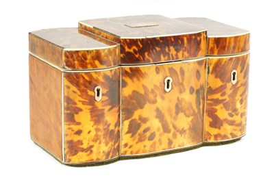 Lot 653 - AN UNUSUAL EARLY 19TH CENTURY BLONDE TORTOISESHELL BOWED STEPPED-FRONT TEA CADDY