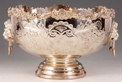 Lot 262 - A LARGE ENGLISH SILVER BOWL the body having...