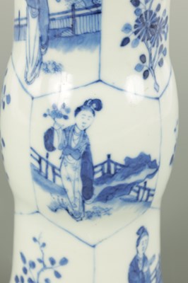 Lot 48 - A 19TH CENTURY CHINESE BLUE AND WHITE PORCELAIN VASE
