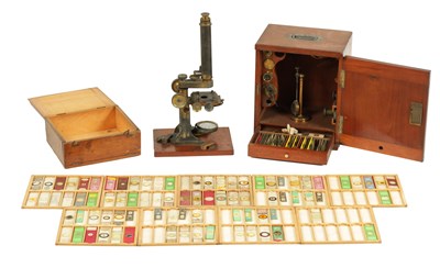 Lot 323 - A LATE 19TH CENTURY BRASS MONOCULAR MICROSCOPE WITH A COLLECTION OF MICROSCOPE SLIDES