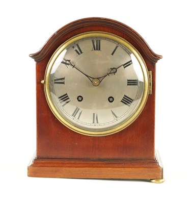 Lot 814 - AN EARLY 20TH CENTURY MAHOGANY MANTEL CLOCK