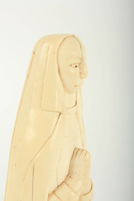 Lot 43 - A 19TH/EARLY 20TH CENTURY CARVED IVORY TUSK FIGURE