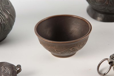 Lot 92 - A SELECTION OF EASTERN BRONZE ITEMS