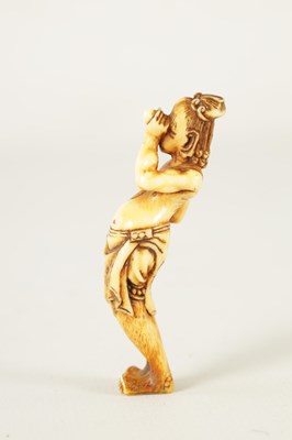 Lot 300 - A 19TH CENTURY JAPANESE IVORY NETSUKE