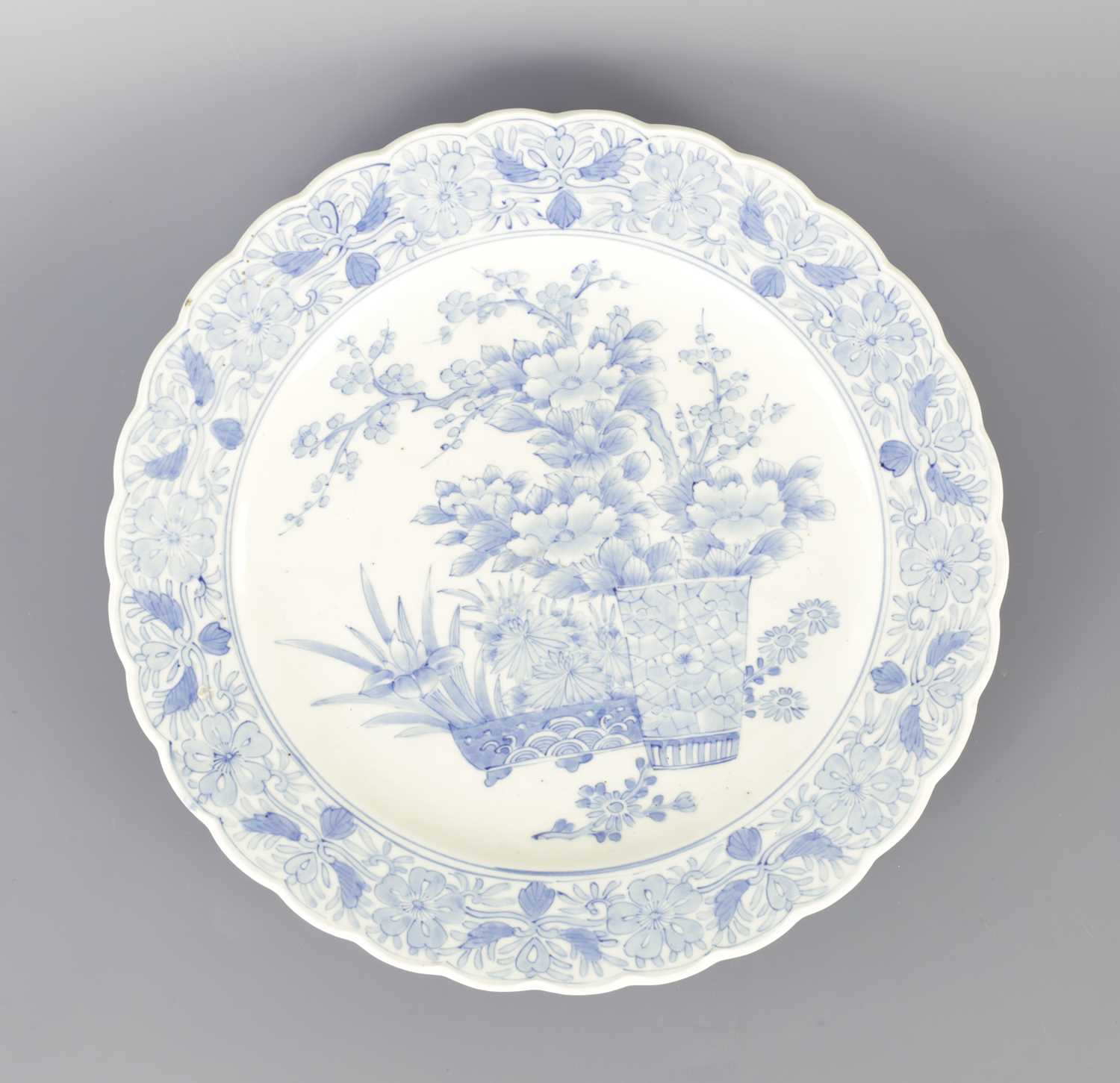 Lot 93 - A LATE 19TH CENTURY CHINESE BLUE AND WHITE CHARGER