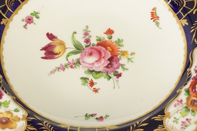 Lot 167 - A SET OF FOUR 19TH CENTURY SPODE STYLE FLORAL DISHES