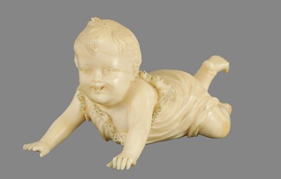 Lot 229 - AN EARLY 20TH CENTURY EUROPEAN CARVED IVORY SCULPTURE