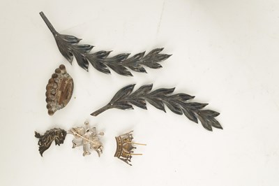 Lot 49 - A SELECTION OF SOLID SILVER BADGES AND MOUNTS