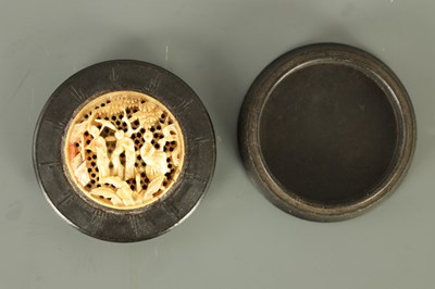 Lot 244 - A 19TH CENTURY PRESSED HORN AND IVORY SNUFF BOX