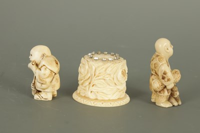 Lot 115 - A PAIR OF JAPANESE MEIJI PERIOD IVORY OKIMONO AND A CARVED BOX