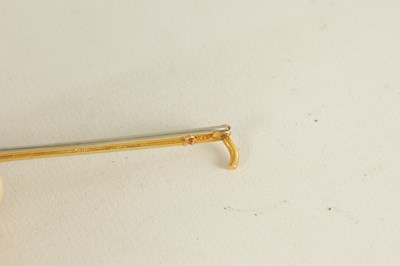 Lot 151 - A 9CT GOLD BAR BROOCH AND SILVER BROOCH OF EQUESTRIAN INTEREST