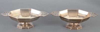 Lot 389 - A PAIR OF 1920'S SILVER SWEET DISHES