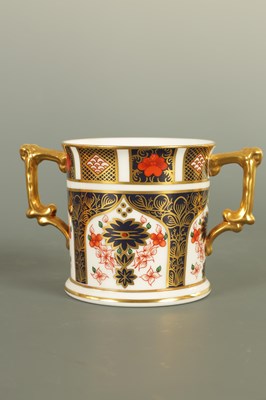 Lot 138 - A COLLECTION OF THREE IMARI PATTERN ROYAL CROWN DERBY PIECES