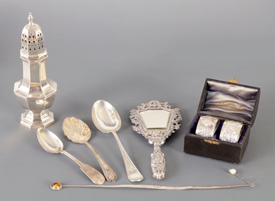 Lot 436 - A COLLECTION OF SEVEN SILVER ITEMS