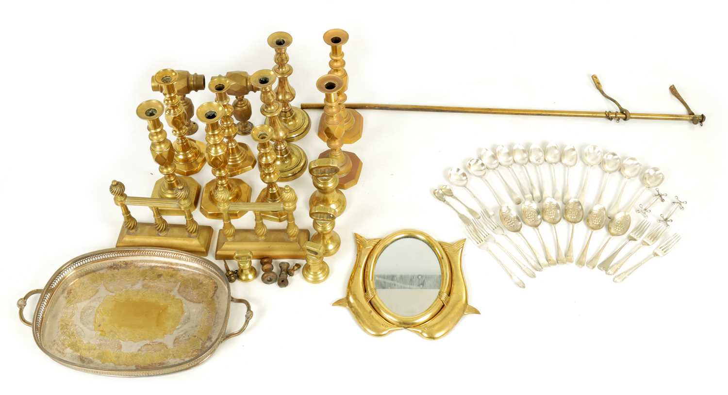 Lot 537 - A LARGE QUANTITY OF LATE 19TH CENTURY BRASS AND COPPER ITEMS