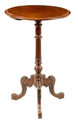 Lot 1024 - A 19TH CENTURY MAHOGANY OCCASIONAL TABLE