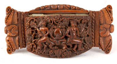 Lot 496 - A 19TH CENTURY COQUILLA NUT SNUFF BOX finely...