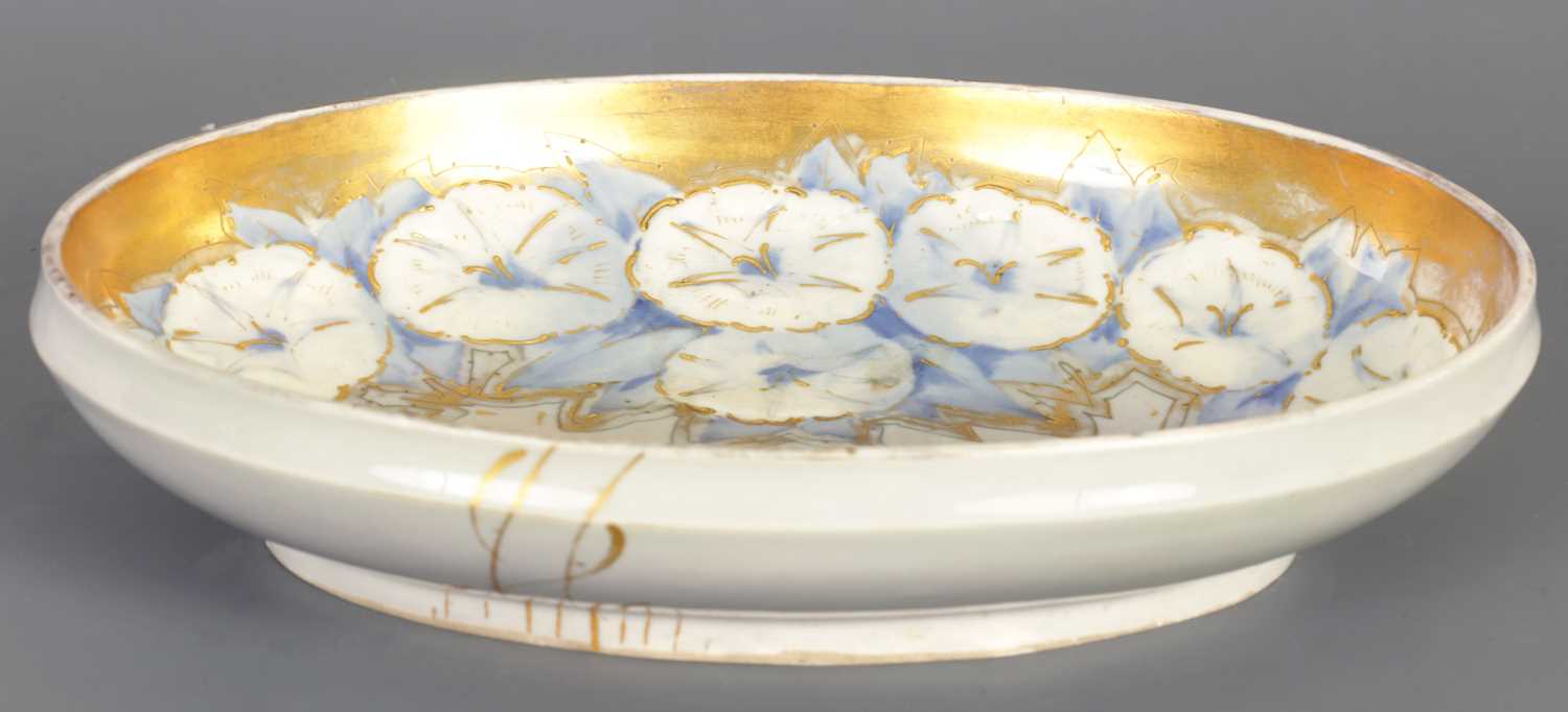 Lot 114 - A LATE 19TH CENTURY PORCELAIN OVAL DISH BY ERNST WAHLISS