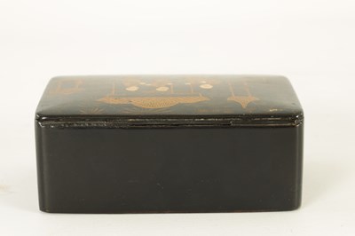 Lot 192 - A SMALL 19TH CENTURY CHINESE CHINOISERIE LACQUERED BOX