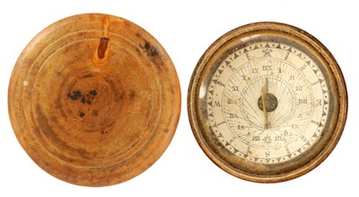 Lot 518 - A 19TH CENTURY TURNED BOXWOOD POCKET SUNDIAL/COMPASS