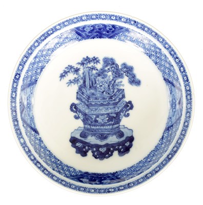 Lot 243 - AN 18TH CENTURY  CHINESE BLUE AND WHITE SHALLOW DISH