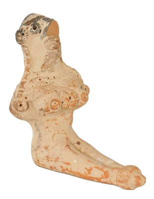 Lot 669 - A PRE-COLUMBIAN STYLE TERRACOTTA GODDESS FIGURE