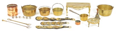 Lot 549 - A COLLECTION OF BRASS AND COPPER ITEMS