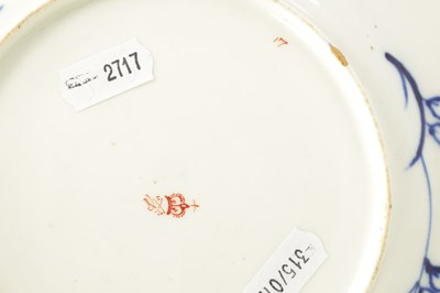 Lot 91 - AN EARLY 19TH CENTURY DERBY PORCELAIN PLATE