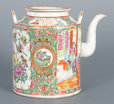 Lot 353 - A 19TH CENTURY CANTON FAMILLE ROSE CYLINDRICAL TEAPOT