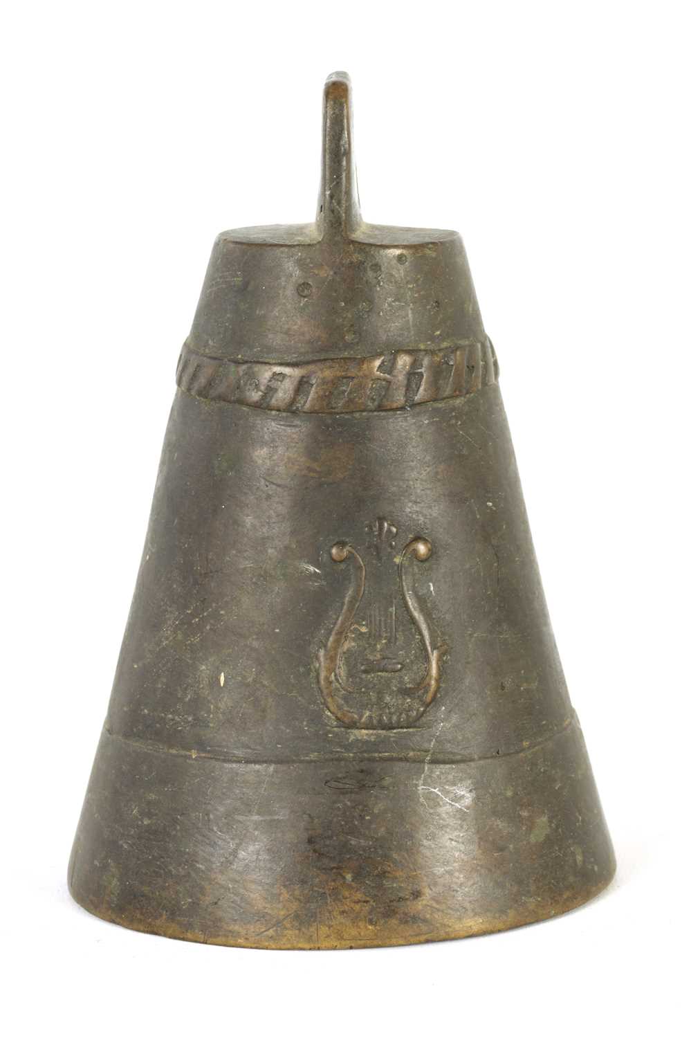 Lot 564 - A 19TH CENTURY BRONZE BELL