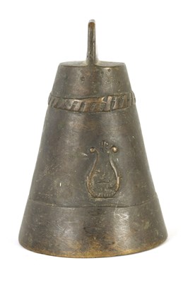 Lot 564 - A 19TH CENTURY BRONZE BELL