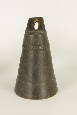 Lot 564 - A 19TH CENTURY BRONZE BELL