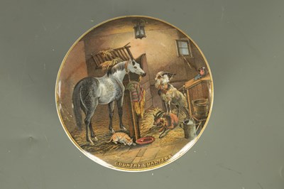 Lot 134 - A 19TH CENTURY LIDDED PRATTWARE BOX AND COVER