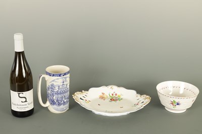 Lot 161 - A COLLECTION OF 3 CERAMIC ITEMS