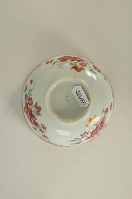 Lot 267 - AN EARLY 19TH CENTURY CHINESE PORCELAIN FAMILLE ROSE FOOTED BOWL