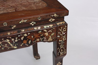 Lot 178 - A 19TH CENTURY CHINESE HARDWOOD AND MOTHER OF PEARL INLAID CENTRE TABLE