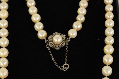 Lot 233 - A PEARL NECKLACE  WITH  14CT WHITE GOLD CLASP