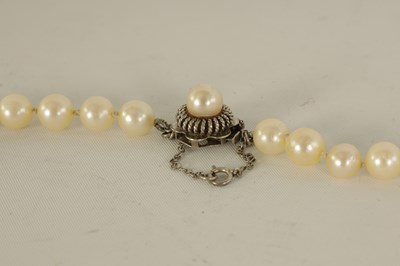 Lot 233 - A PEARL NECKLACE  WITH  14CT WHITE GOLD CLASP