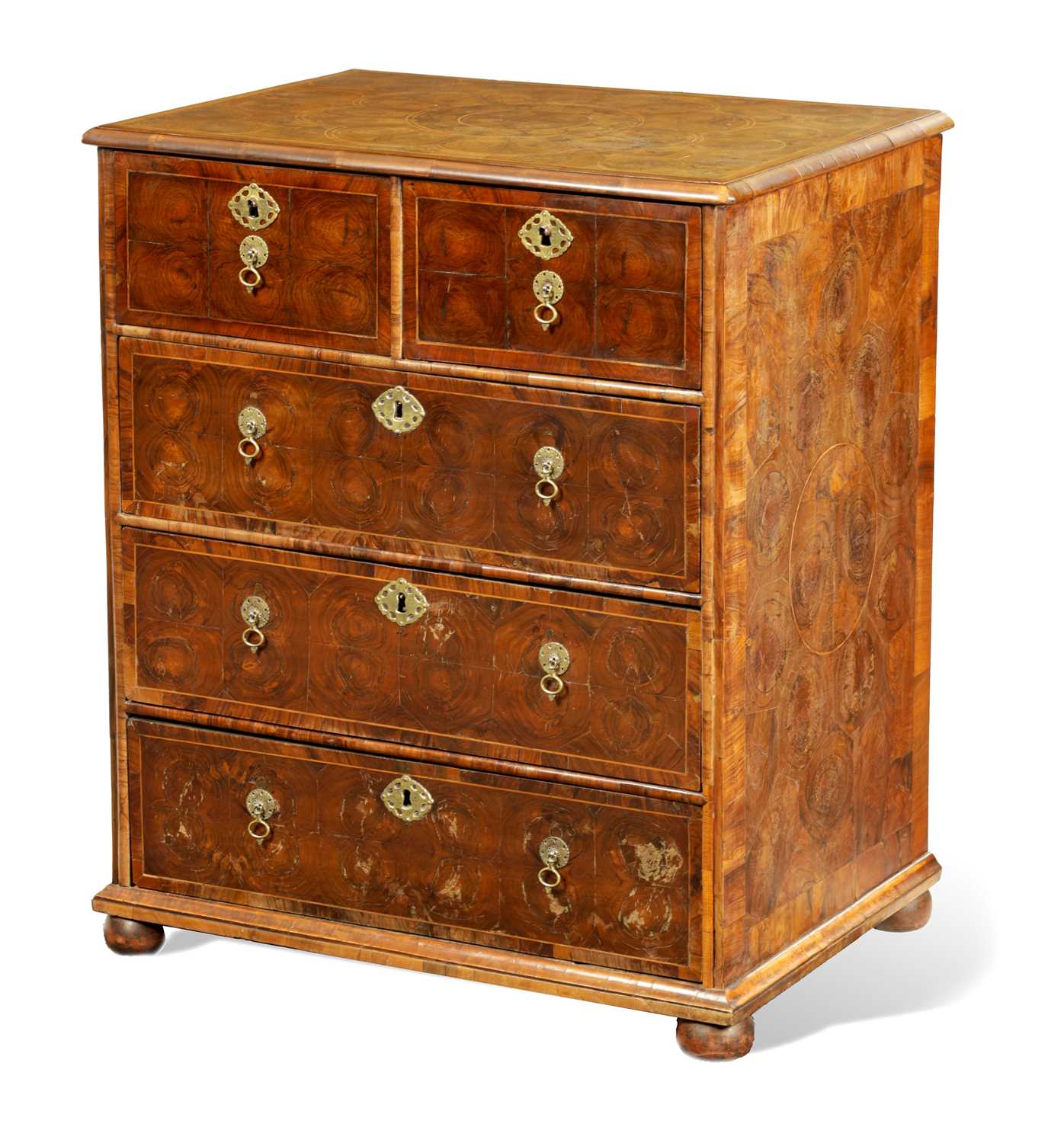 Lot 909 - AN UNUSUAL WILLIAM AND MARY OYSTERED LABURNUM CHEST OF DRAWERS