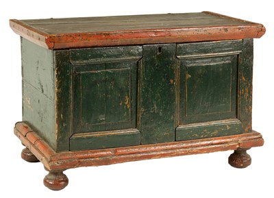 Lot 921 - AN EARLY 18TH CENTURY PAINTED PINE SMALL COFFER