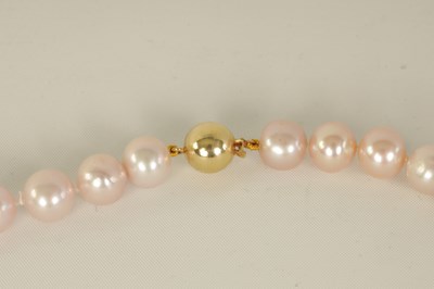 Lot 236 - A LARGE STRING OF PINK FRESH WATER PEARLS