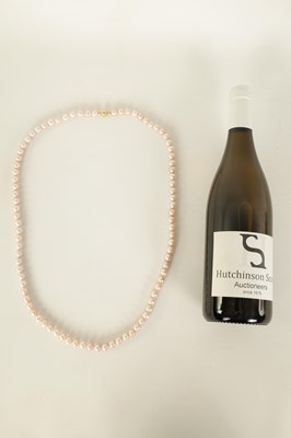 Lot 236 - A LARGE STRING OF PINK FRESH WATER PEARLS