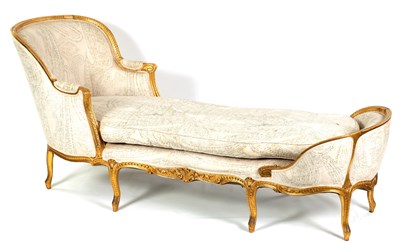 Lot 927 - A 19TH CENTURY LOUIS XVI STYLE FRENCH GILT GESSO DAY BED/SETTEE