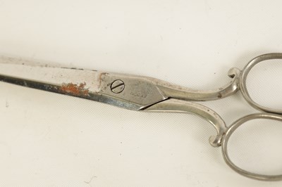 Lot 495 - TWO CASES OF JOSEPH RODGERS TRAVELLING SALESMAN'S SCISSORS