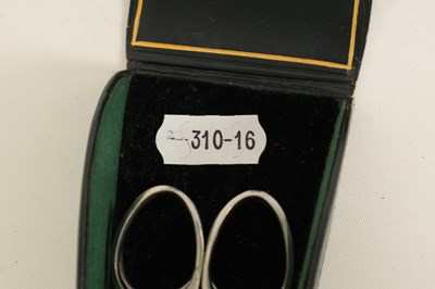 Lot 495 - TWO CASES OF JOSEPH RODGERS TRAVELLING SALESMAN'S SCISSORS