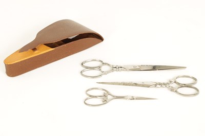 Lot 495 - TWO CASES OF JOSEPH RODGERS TRAVELLING SALESMAN'S SCISSORS