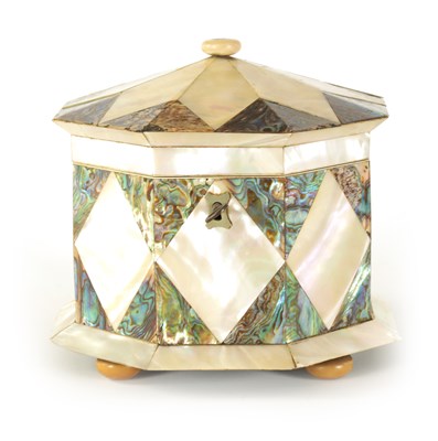 Lot 485 - A GOOD 19TH CENTURY OCTAGONAL MOTHER OF PEARL TEA CADDY